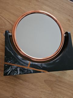Apple-Shaped Decorative Mirrors, Furniture &amp; Home Living, Home Decor ...