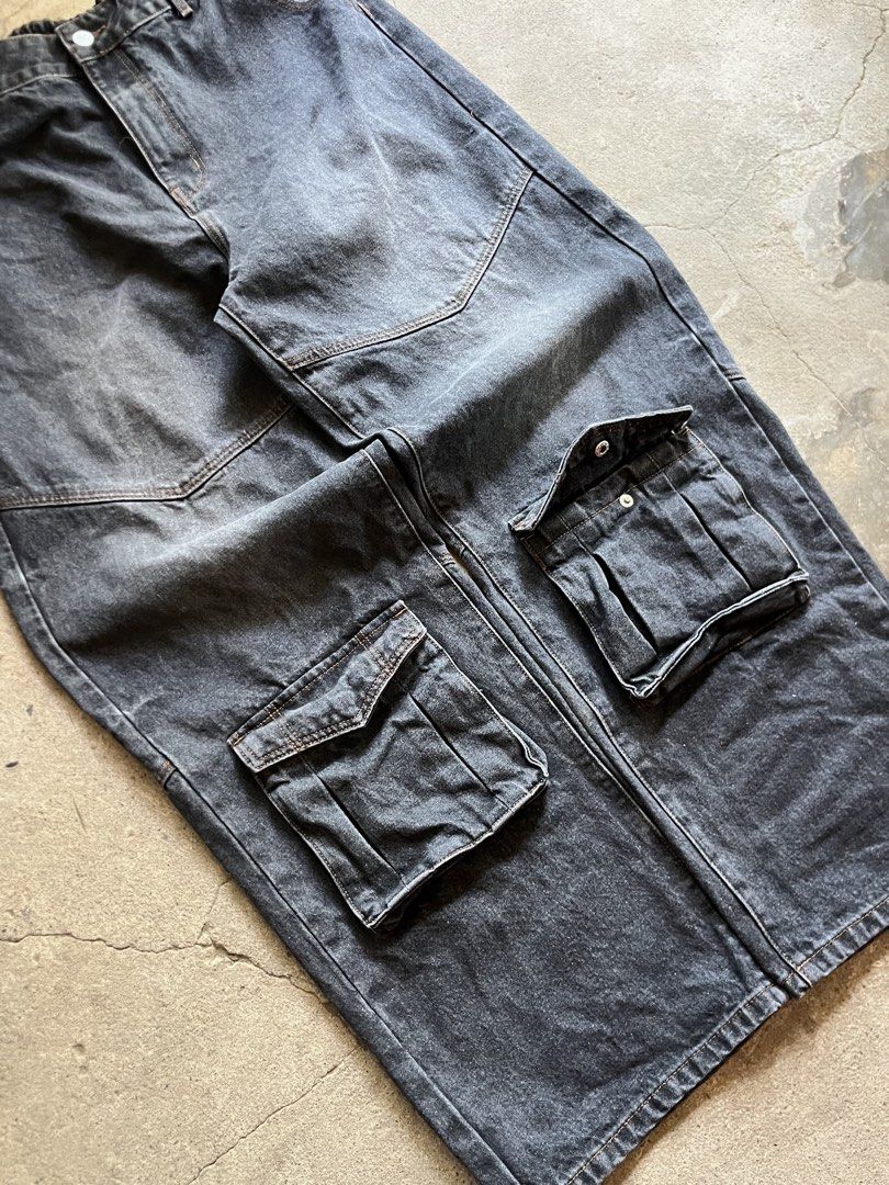 Denim Cargo Baggy Jeans (Category: Jeans) located in Cagayan de Oro. Submitted by jadon2k (Listing ID 1438655531, Image 2). Description: Black Washed Denim Cargo Pants (XTONZ) (L) Waist - 32–36 Length - 44 Thigh - A15 Hem - 10 - Heavyweight Hard denim! - No flaws - Ready to wear - Color rate 10/10 - Excellent condition.