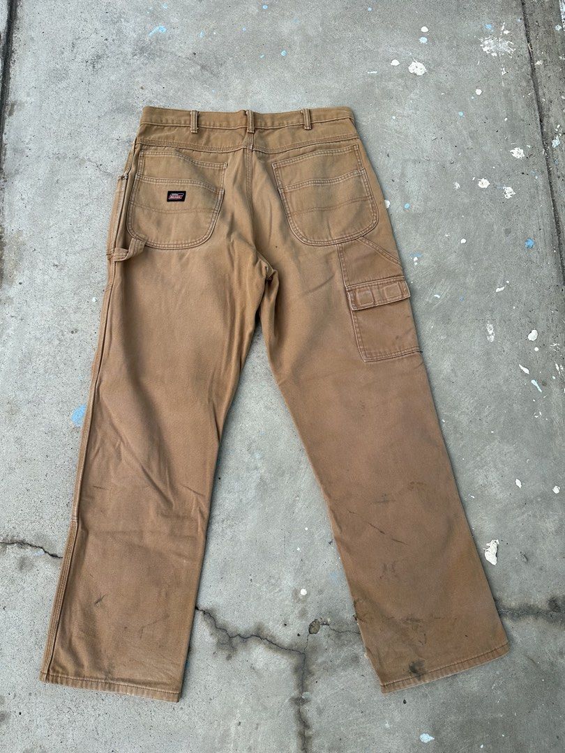 Dickies Vintage Carpenter Pants (Category: Trousers) located in Koronadal. Submitted by hiddencloset_2023 (Listing ID 1438612644, Image 2). Description: L: 43 W: 34 Leg opening: 9.