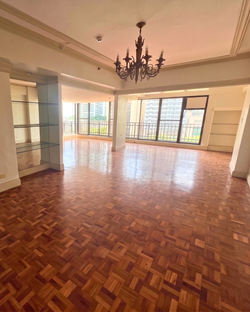 (Category: ) located in . Submitted by aracasarealty (Listing ID 1438548253, Image 1). Description: .