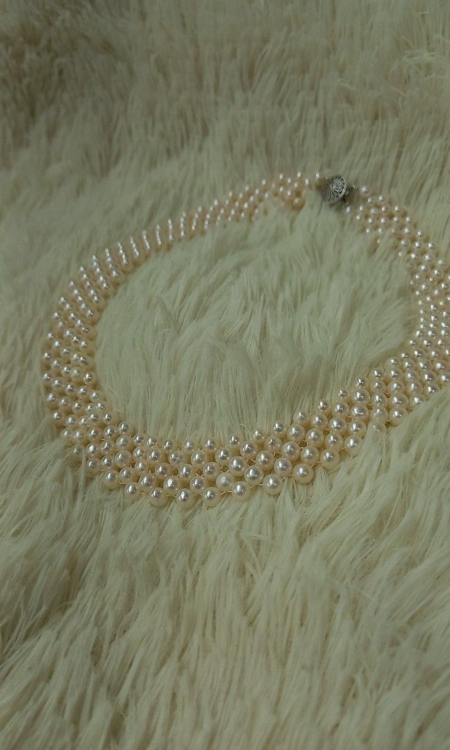 Fresh water pearl necklace (Category: Necklaces) located in Malabon City. Submitted by aishahgirlshop (Listing ID 1438688609, Image 3). Description: 💯 Authentic fresh water pearl elegant style necklace Gcash payment only 4k best discounted price.