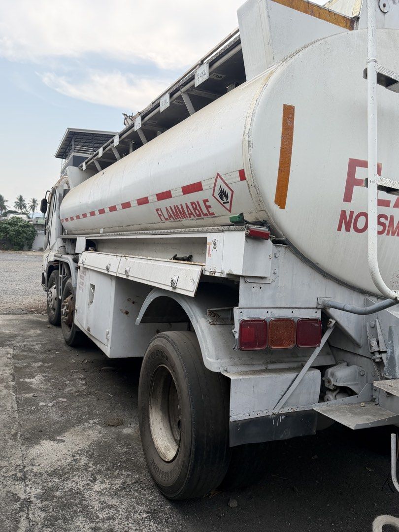 Fuso Super Great Tank Truck (Category: Heavy Vehicles) located in Manila. Submitted by marvchinggg (Listing ID 1438533702, Image 2). Description: Selling 3 units for 1,600,000 only. As is where is. 2 units Fuso 16kl 6D24 engine 1 unit Isuzu 16kl 10PD1 engine All units for 1,600,000 only. Message me 09179647399 Units are all in Bauan, Batangas.