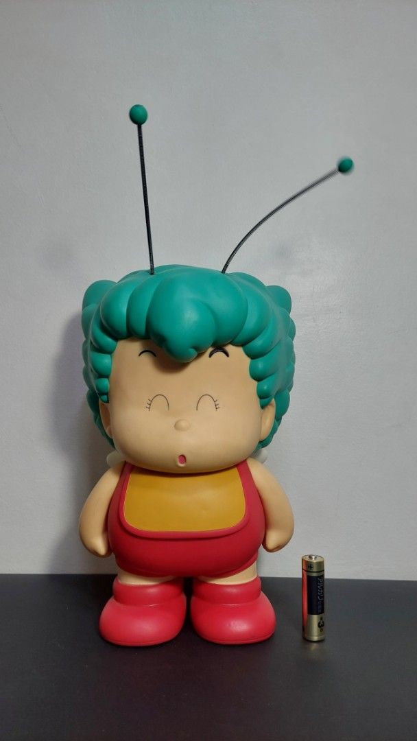 Gatchan arale Vintage figure (Category: Figurines & Statues) located in Valenzuela. Submitted by jaguar0706 (Listing ID 1438515308, Image 1). Description: Gatchan big figure check detailed photo for condition.