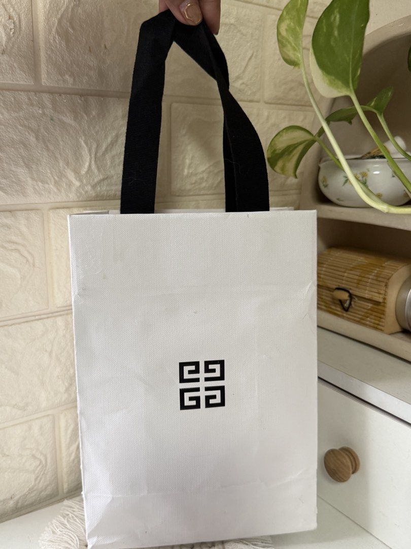 Givenchy Paper Bag (Category: Luxury Bags & Wallets) located in Bacoor. Submitted by pausroom (Listing ID 1438618408, Image 2). Description: Anyone here who needs it for product shoots or decor? ✨ Selling low ✨ Size small READ ME 🛑 📍Bacoor City, Cavite 🛵 J&T/Lalamove (SDD) 📦 Can ship nationwide 🧾 Gcash/Bank Transfer (BPI/BDO/MariBank) 🚨 Everyday ship out!.