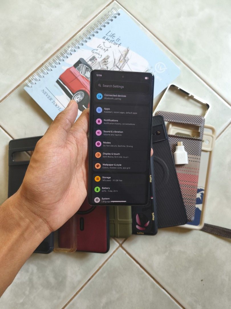 Google pixel 7 pro (Category: Google Pixel) located in San Carlos. Submitted by applemanga71941 (Listing ID 1438639808, Image 3). Description: - Google Pixel 7 Pro - Includes multiple cases - Ready to use.