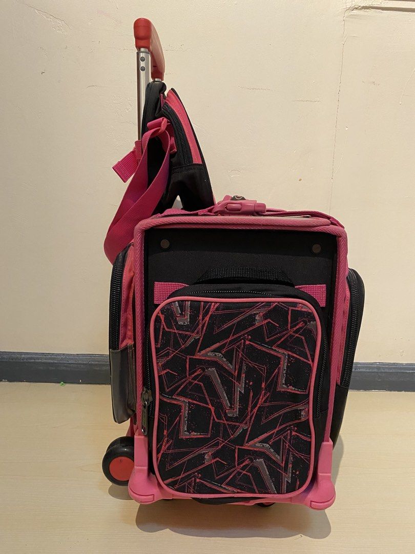 Hawk Stroller Bag (Category: Strollers) located in Santa Rosa. Submitted by aeyalaine (Listing ID 1438612284, Image 2). Description: H@wk big stroller bag Bought at around 5k Selling for 2800 only Good used condition (9/10 condition) No flaws, just signs of usage 1 school year lang nagamit, halos bago pa. Hindi din pudpod ang gulong. Very spacious, kasyang kasya lahat ng books at notebooks. Madaming bulsa..