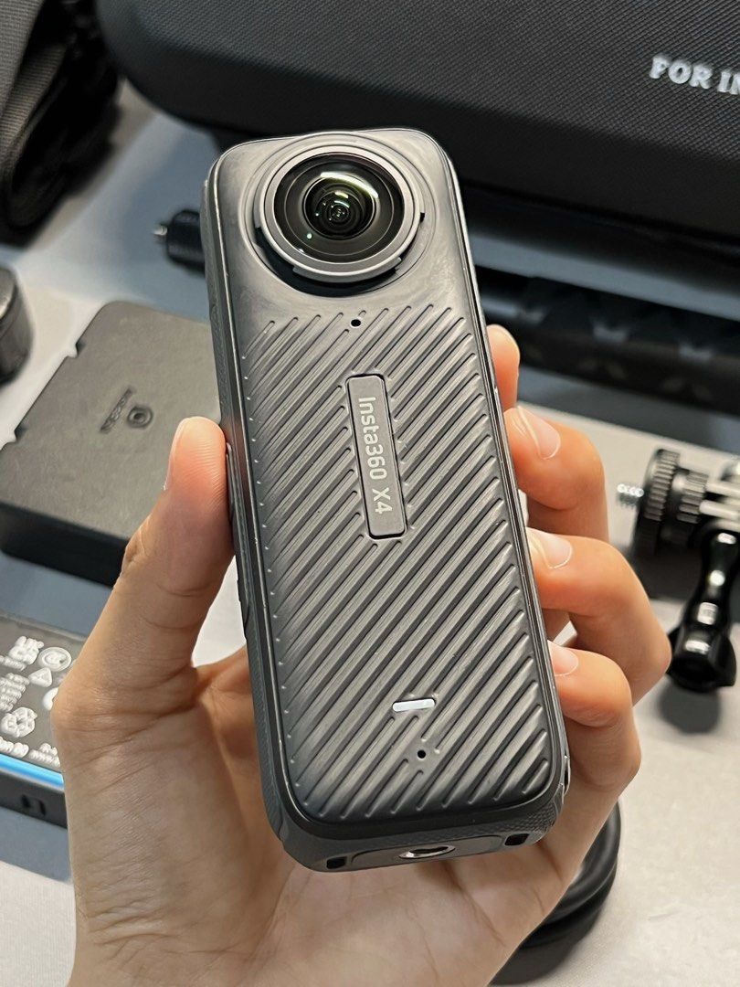 Insta360 X4 Action Cam (Category: Video Cameras) located in Malabon City. Submitted by enricogomez (Listing ID 1438661113, Image 3). Description: Insta360 X4 Action Cam >> excellent condition (no issues) Inclusions - insta360 X4 - 2pcs original battery (worth 2.5k each) - lens guard - invisible selfie stick - charging cable - ball-joint mount for motor/bike - aMagisn cage for motor/bike - Telesin silicon lens cap - BKano hard case bag >> unli tes