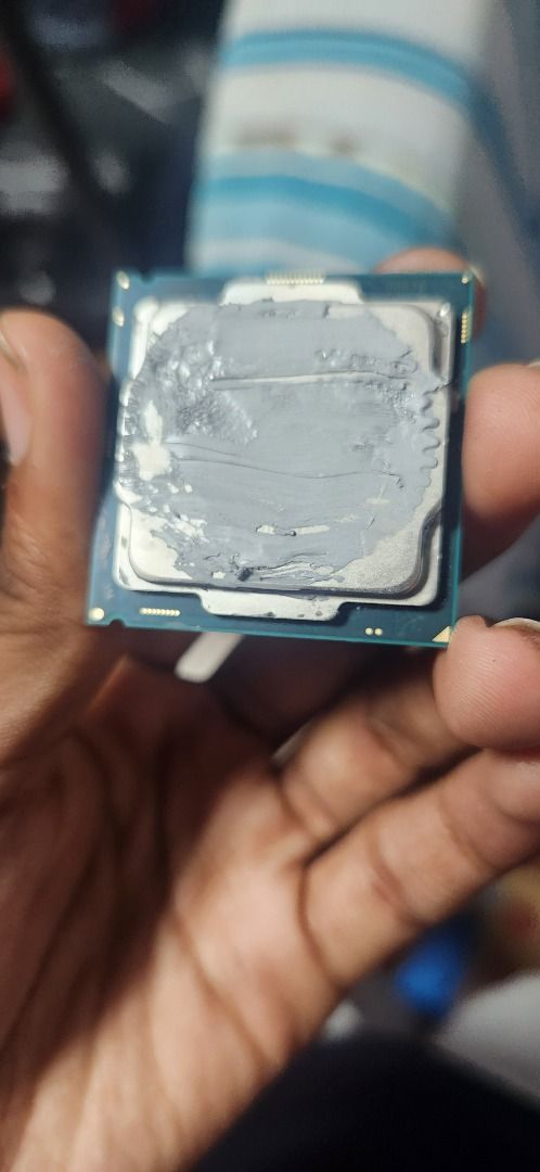 Intel CPU - i3 8100457630060538777600