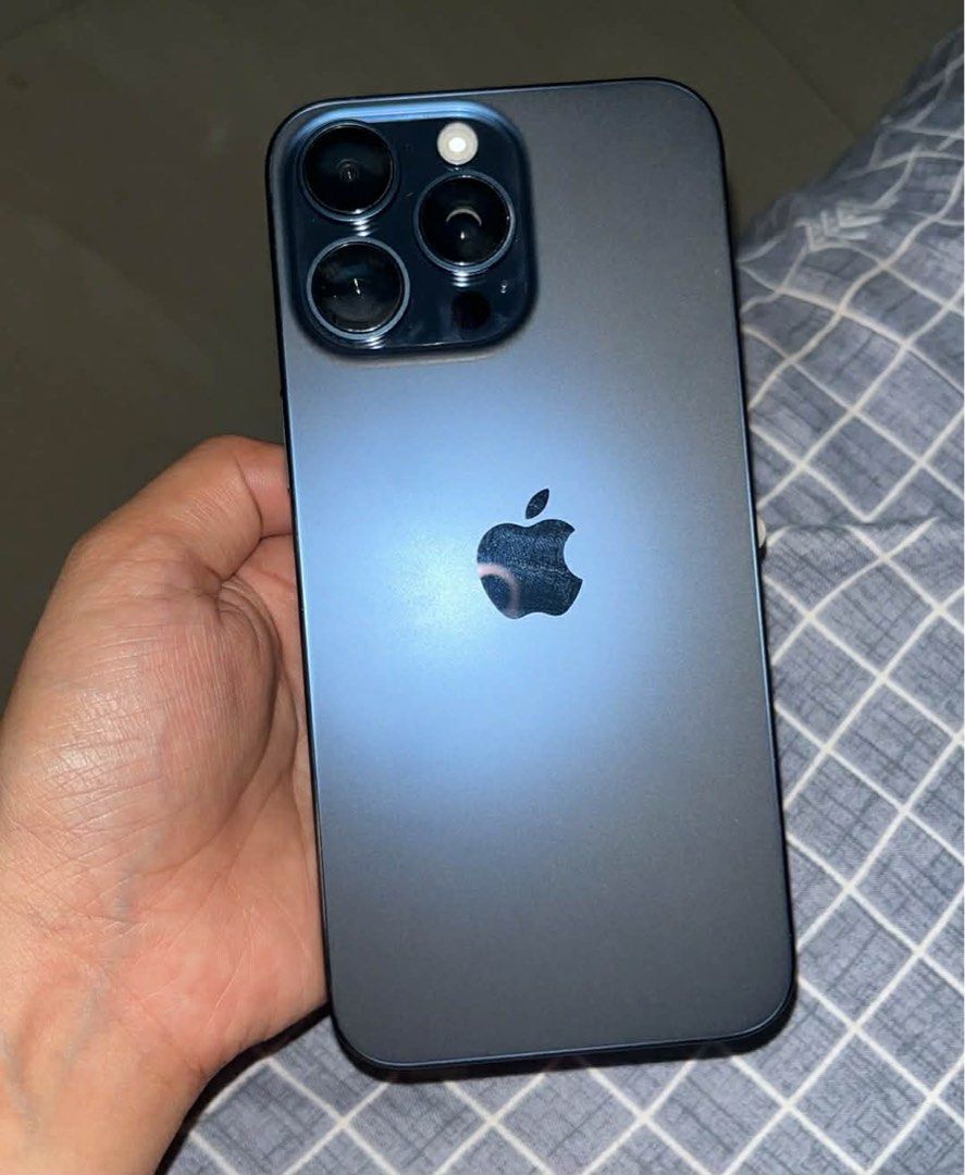 iPhone 15 promax (256gb) (Category: iPhone 15 Series) located in Maragusan (San Mariano). Submitted by prelovedcutie22 (Listing ID 1438558436, Image 1). Description: iPhone 15 promax (bought in US) *Wth original box same IMEI sa phone *256gb *US locked *87% battery health *NO ISSUE *NEGOTIABLE *OPEN FOR SWAPPING REASON FOR SELLING: UPGRADE 🫶🏻 Message me directly on FB if sure buyer. (Shy Florentino |black top&blonde curly hair).