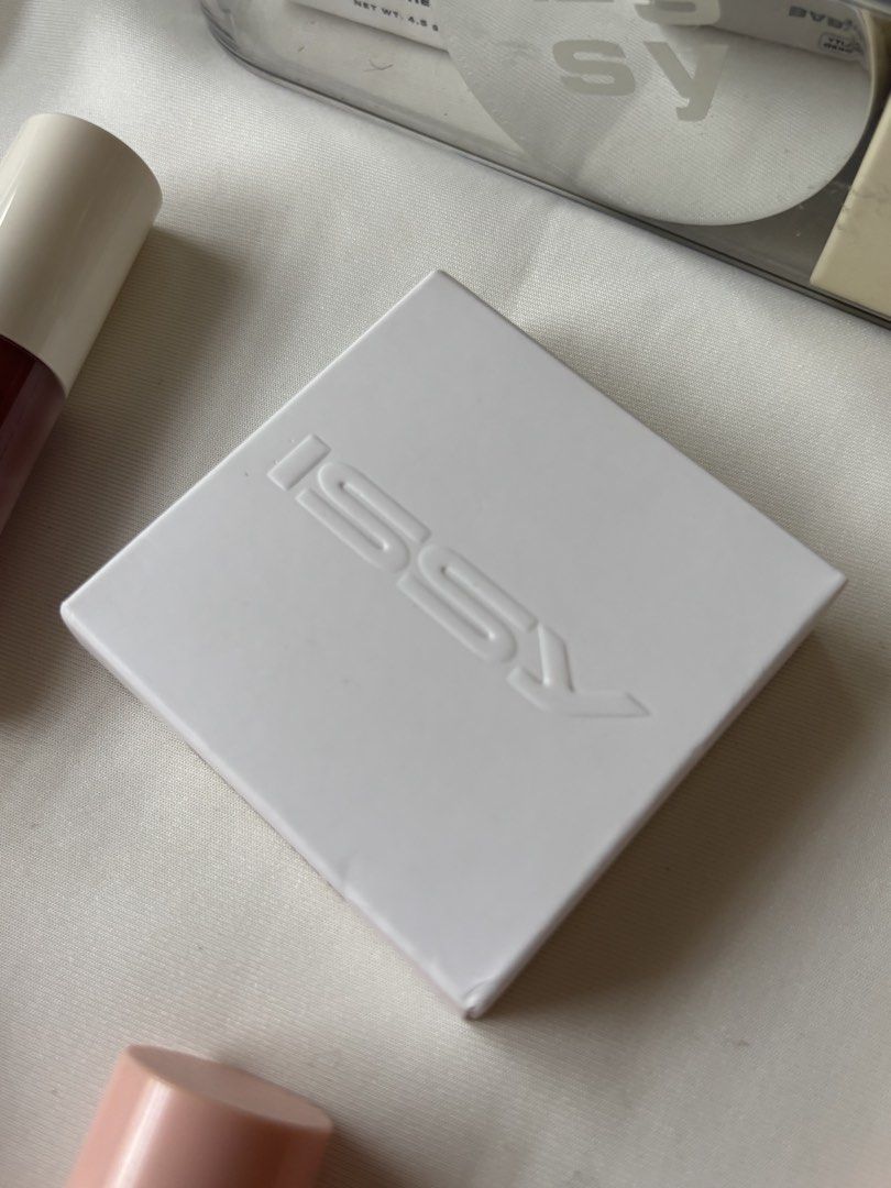 Issy creme cheek blush (Category: Makeup) located in Quezon City. Submitted by bny.apprl (Listing ID 1438514707, Image 2). Description: Shade baby girl.