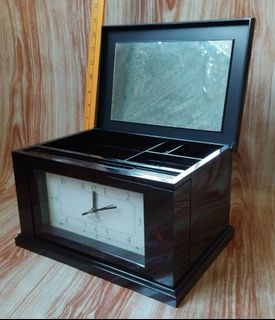 (Category: ) located in . Submitted by jiearah.online.shop (Listing ID 1438513074, Image 1). Description: .