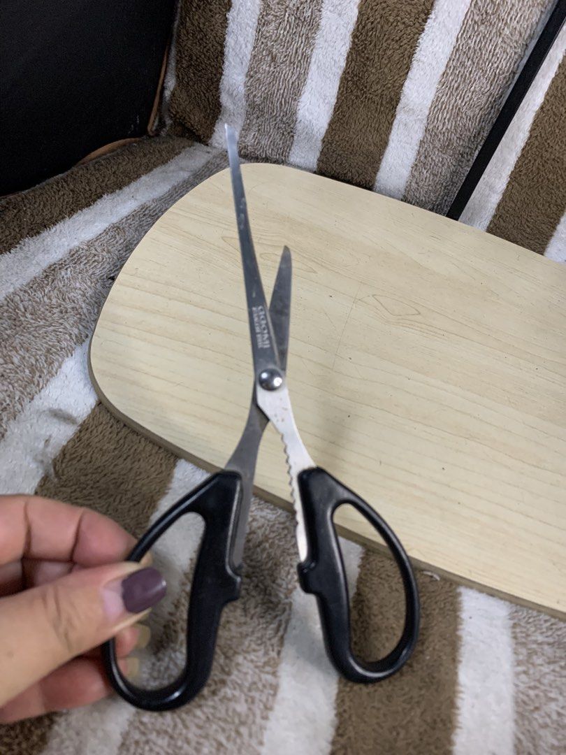 Japan rare kitchen scissor (Category: Knives & Chopping Boards) located in Cabanatuan. Submitted by mjluxxejapan (Listing ID 1438660554, Image 1). Description: Fixed price. Details posted matibay quality good cond .