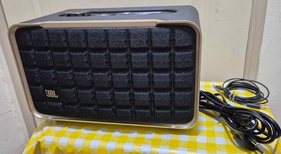 JBL AUTHENTICS 200 Bluetooth Speaker461637180814807040