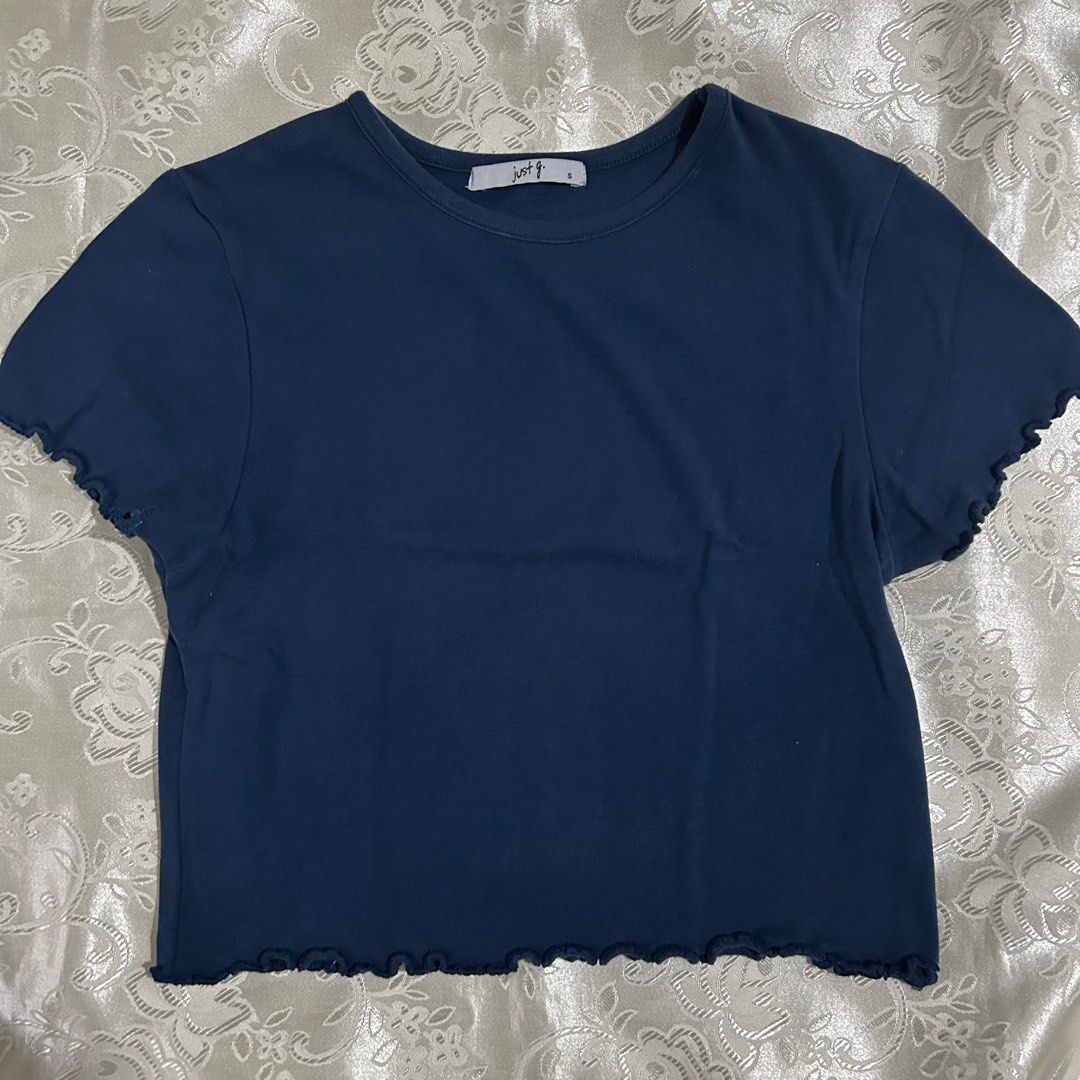[Just G] Cropped Navy Blue Shirt (Category: Shirts) located in Manila. Submitted by hvscloset (Listing ID 1438529581, Image 1). Description: .