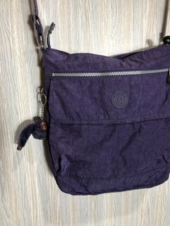 (Category: ) located in . Submitted by rdthriftshub (Listing ID 1438691240, Image 1). Description: .