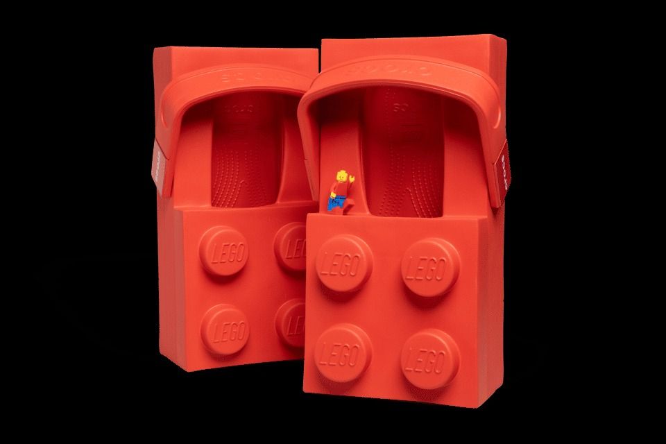 Lego X CROCS Sandals (Category: Everything Else Others) located in Quezon City. Submitted by olxph_814126490 (Listing ID 1438518297, Image 1). Description: - LEGO X CROCS SANDALS! - Size 40 - Hard to find Collectible - Never worn - Complete with box and Lego toy.