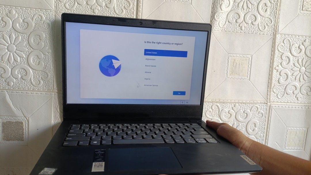 Lenovo Ideapad3 14IIL05 (Category: Laptops & Notebooks) located in Manila. Submitted by jonabelleg23130 (Listing ID 1438502987, Image 3). Description: Lightly used laptop with free laptop stand and laptop bag.