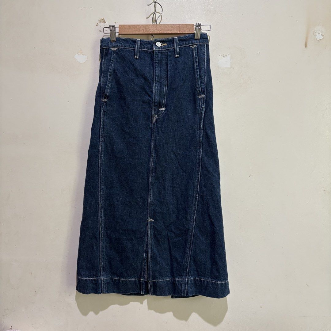 Levis Red Clinch Back Denim Long Skirt (Category: Skirts) located in Naga. Submitted by reshelled (Listing ID 1438524078, Image 3). Description: Levis Red Denim Long Skirt Size XS | 13in | 26 waist Very Good Condition .