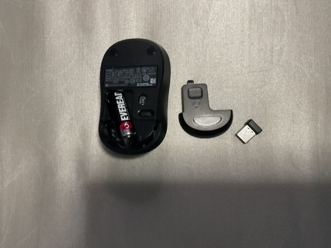 Logitech M185 Wireless Plug & Play mouse457493407953725441