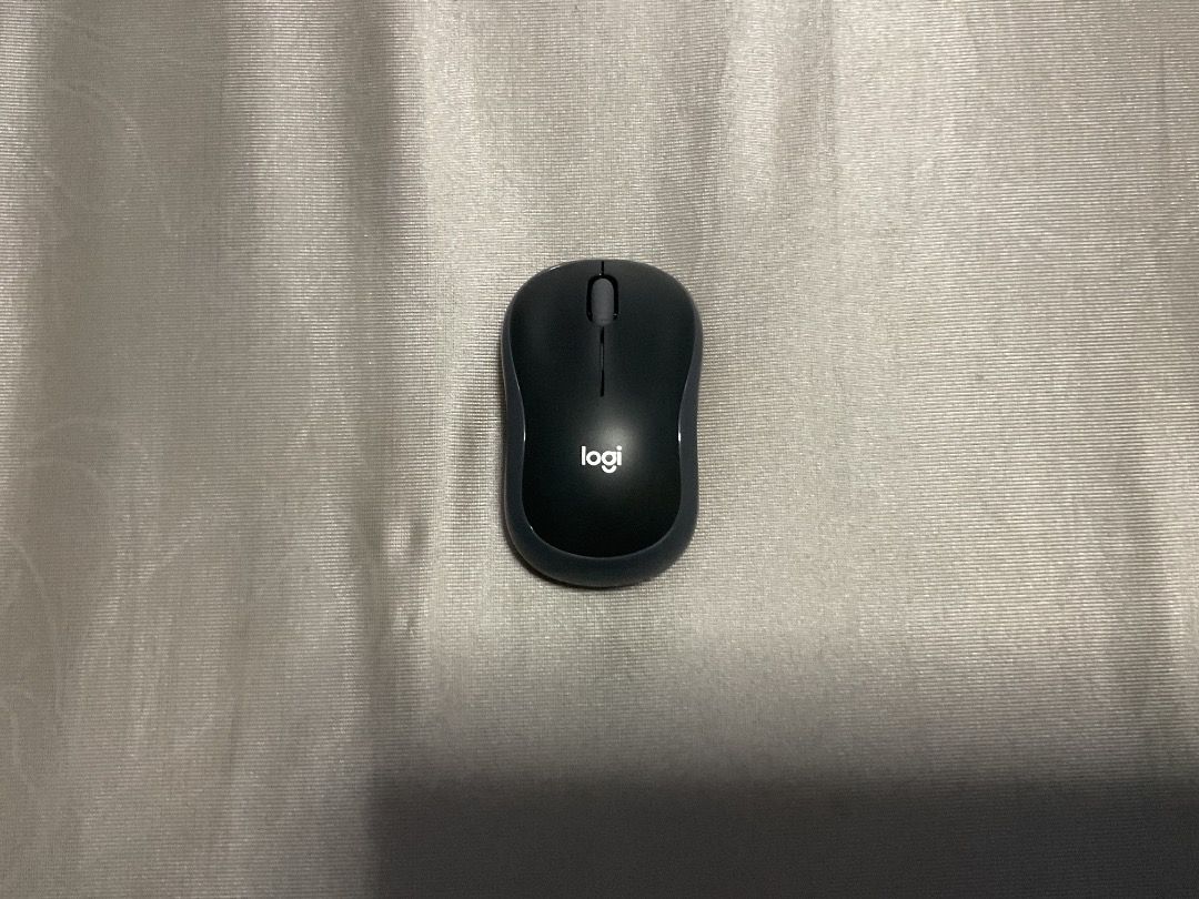 Logitech M185 Wireless Plug & Play mouse457493407953725440