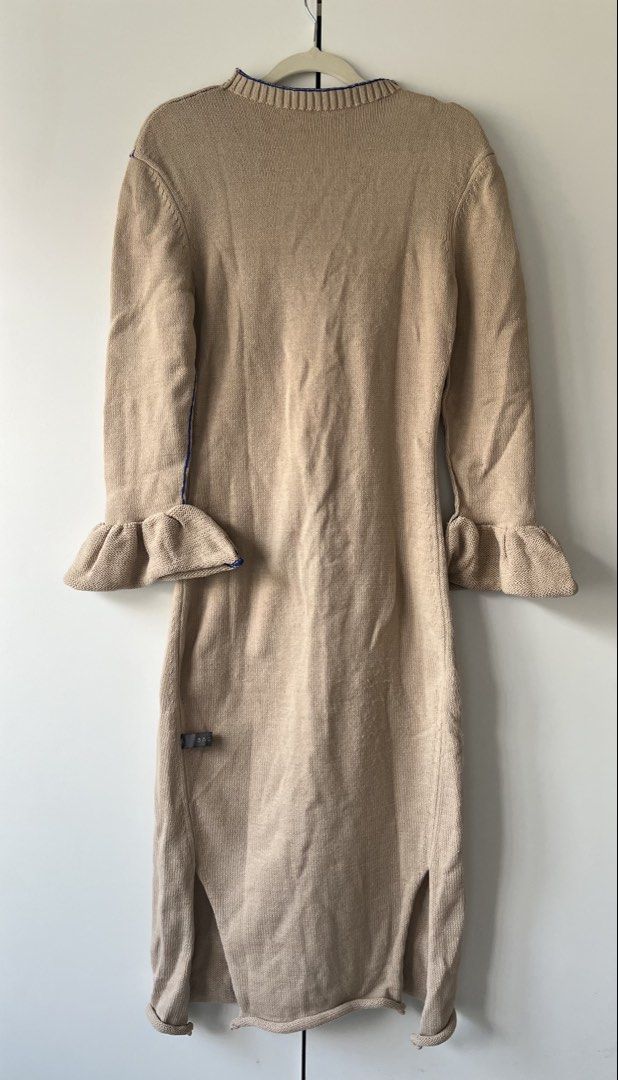 Long Sleeves Knit Maxi Dress (Category: Dresses) located in Muntinlupa City. Submitted by reinjamin (Listing ID 1438514284, Image 1). Description: Bagasáo Long Sleeves Knit Maxi Dress -Material: Knit -Brand new with tag -Can fit small to medium -One-off design.