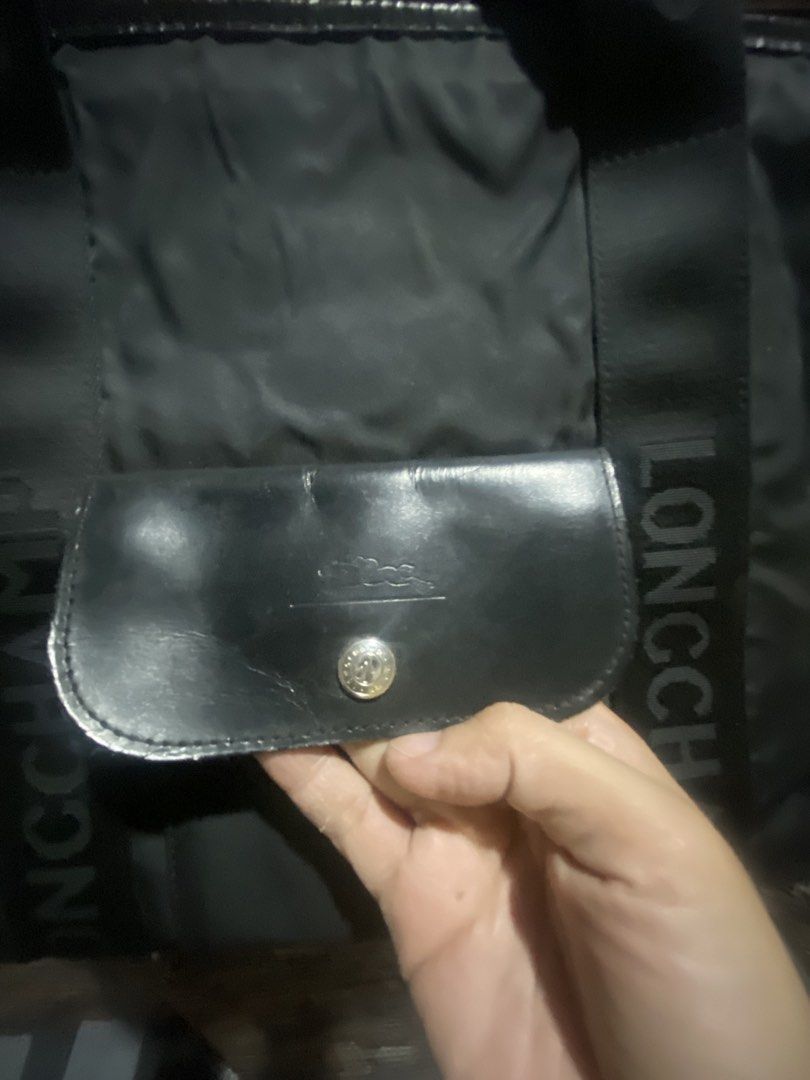 Longchamp front pocket (Category: Luxury Bags & Wallets) located in Claveria. Submitted by gailseconds (Listing ID 1438502894, Image 3). Description: .
