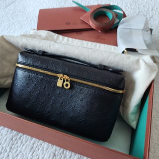 (Category: ) located in . Submitted by all.thingsluxe (Listing ID 1438573041, Image 1). Description: .