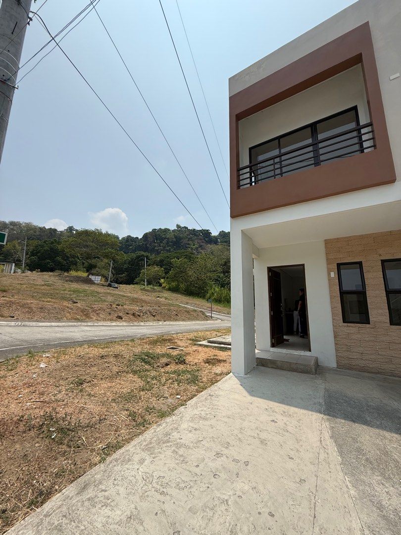 lot for sale (Category: Lot) located in Manila. Submitted by loveluxe_ph22 (Listing ID 1438600902, Image 2). Description: Mirra valley antipolo city by filinvest inside HAVILA lot only 140sqm .