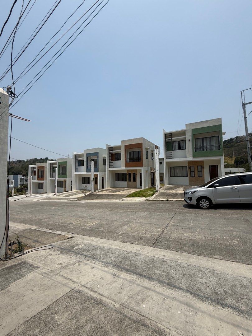 lot for sale (Category: Lot) located in Manila. Submitted by loveluxe_ph22 (Listing ID 1438600902, Image 3). Description: Mirra valley antipolo city by filinvest inside HAVILA lot only 140sqm .