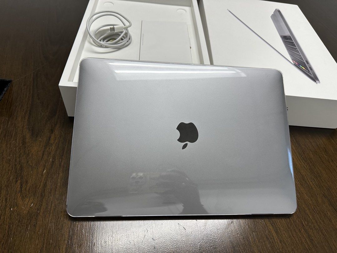 MacBook Pro 2020458122143320002560