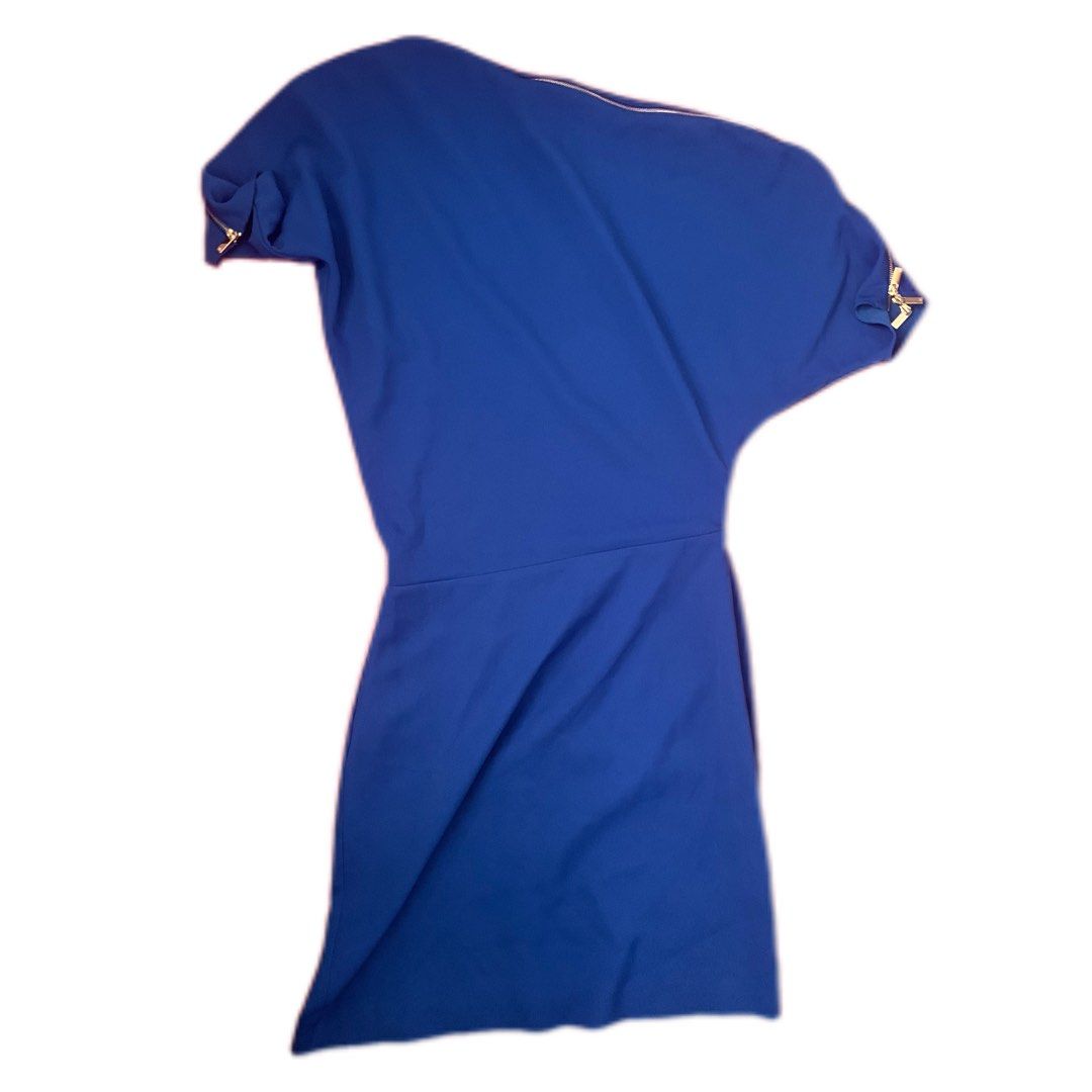 Marciano Blue Dress (Category: Dresses) located in General Trias. Submitted by sofiethrifts (Listing ID 1438588900, Image 1). Description: Issue: sira yung isang zipper.