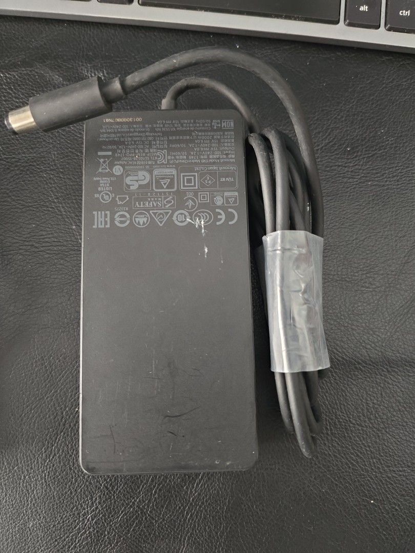 Microsoft Surface Docking Station457379986319626242