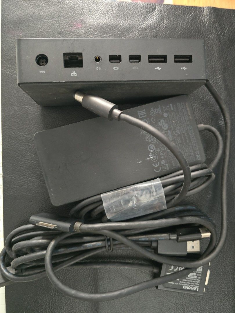 Microsoft Surface Docking Station457379986319626240