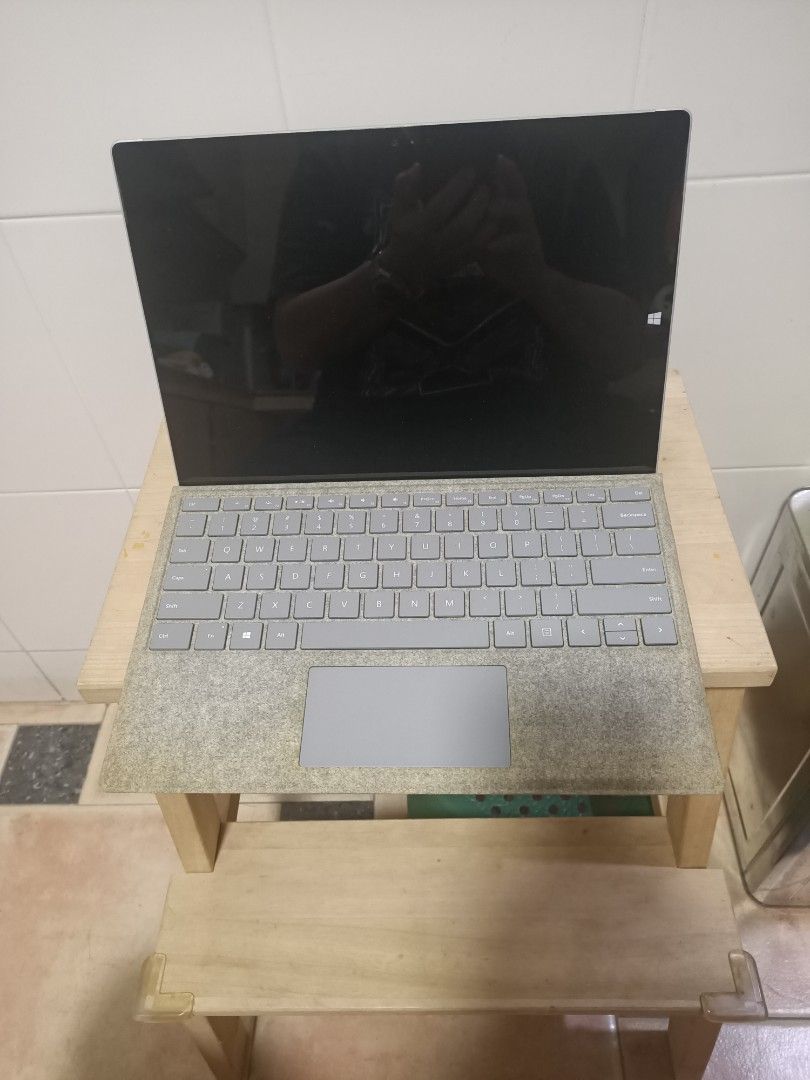 Microsoft Surface Laptop457820028945059840