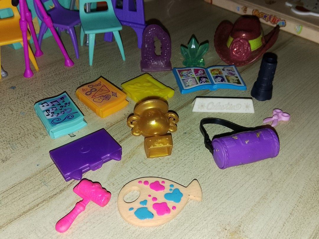 MLP Small classroom set (Category: Kids Toys) located in Manila. Submitted by gentlecrystal.15dc80 (Listing ID 1438557233, Image 3). Description: ✧･ﾟ: *✧･ﾟ:* My little pony doll small classroom set going for ₱420 includes: Teacher's desk, Two students' desk, Three chairs, One easel, One tripod with a little camera, five books of different types, A flash light, A pair of scissors, Rainbow dash's purple duffle bag, Two structures for science, Celes