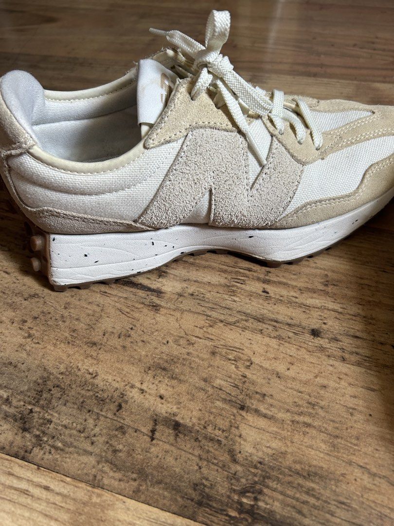New Balance 327 Turtledove (Category: Sneakers) located in Pasig City. Submitted by theffpreloved (Listing ID 1438552489, Image 2). Description: RARE COLOR LIKE NEW EXCELLENT USED CONDITION SIZE 8 US 25cm WORN 3x .