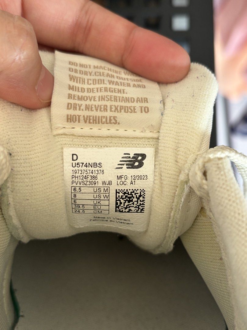 New Balance 574 Beige Sneakers (Category: Sneakers) located in Makati City. Submitted by december1st (Listing ID 1438593178, Image 3). Description: Brand: New Balance Model: 574 Color: Beige Size: US Women's 8 / Men's 6.5 Bought for: ₱4k+ from Robinsons Galleria in Nov 2024 No. of wear/s: Between 5-8 times in a span of a year, mostly indoors. Condition: Excellent. Minimal signs of wear and well taken care of. Inclusion/s: SF to any part of the Ph
