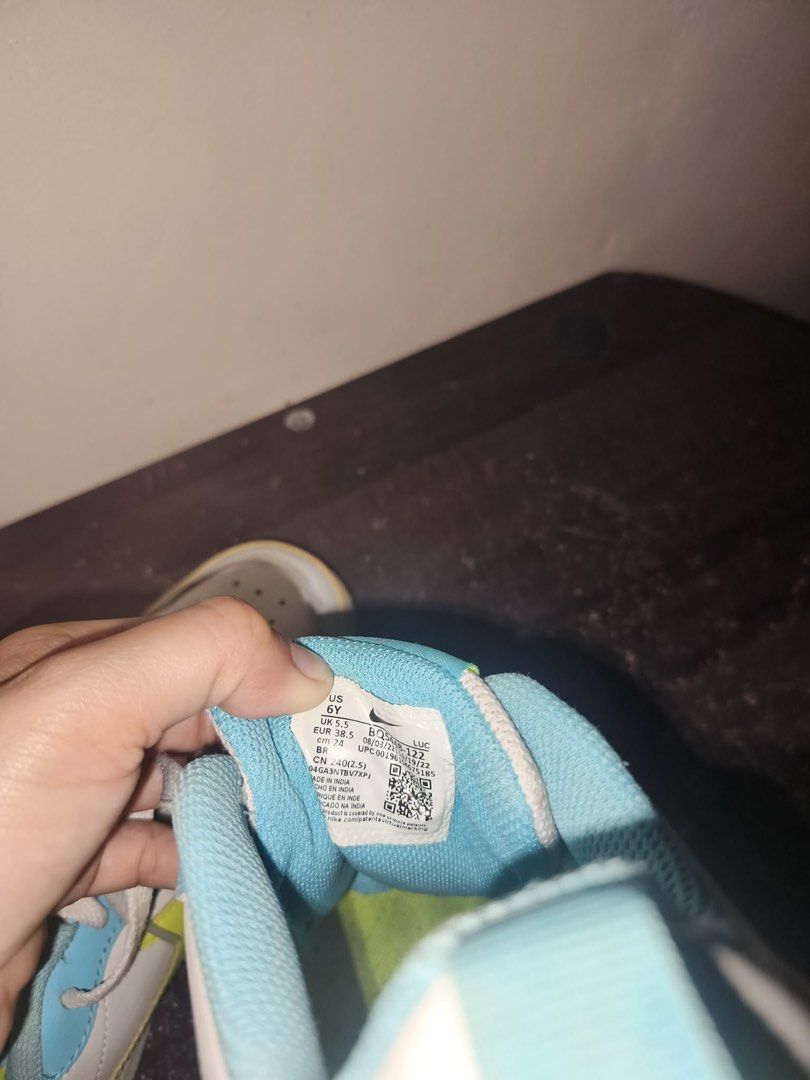 Nike (Category: Sneakers) located in San Mateo. Submitted by grb_10 (Listing ID 1438539508, Image 3). Description: .