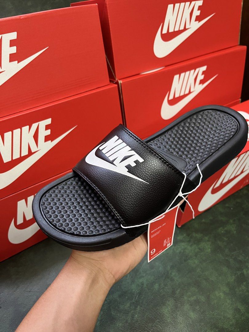 Nike benassi OG (Category: Slippers & Slides) located in Manila. Submitted by baby02 (Listing ID 1438556585, Image 1). Description: Forsale! Nike Benassi Og Authentic Size 9,10,11 ₱1895 *fits small, need 1 size up 📍Sta ana Manila.