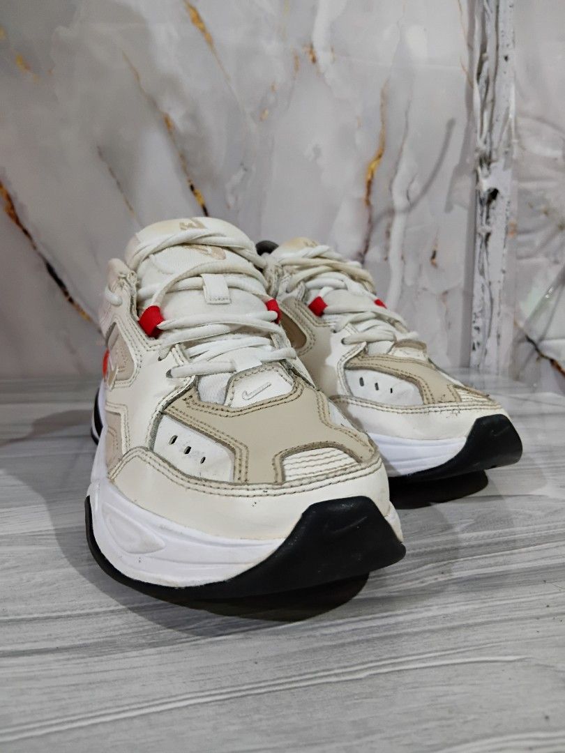 NIKE MEN SHOE SIZE 8.5 MEN (Category: Sneakers) located in General Mariano Alvarez. Submitted by adonid (Listing ID 1438562493, Image 2). Description: NIKE FOR MEN SHOE ORIGINAL NIKE GOOD CONDITION NORMAL SIGN OF USAGE ONLY SIZE 8.5MEN.