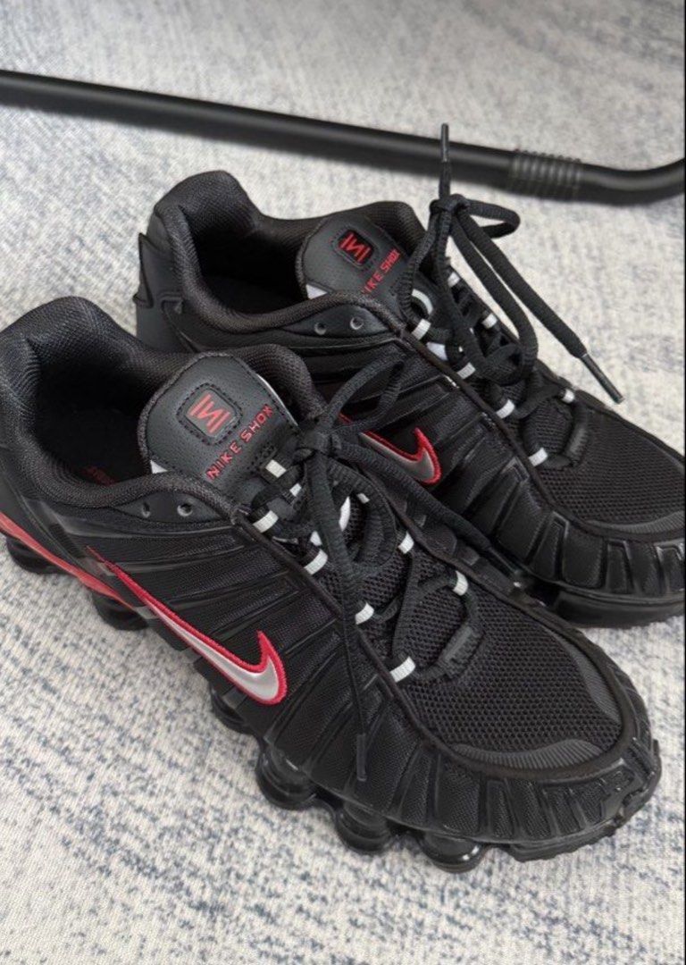 Nike shox (you can negotiate ) (Category: Sneakers) located in Manila. Submitted by happy_purto (Listing ID 1438638403, Image 2). Description: I bought it in singapore mga 256 sgd converted it to 12k plus pesos 2 times lng ginamit kasi mas maganda white ko and gusto ko na tapon you can offer ano price mo .