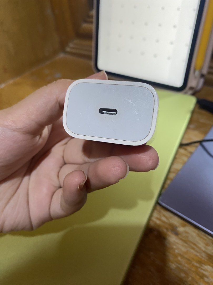 ORIGINAL Apple type C cable (Category: Chargers & Cables) located in Rizal. Submitted by hey.yasmeeeen (Listing ID 1438671878, Image 3). Description: only used once rfs: tatlo ba charger and adopter lalamove or pick up only.
