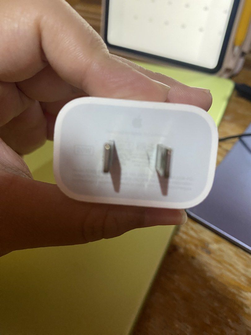 ORIGINAL Apple type C cable (Category: Chargers & Cables) located in Rizal. Submitted by hey.yasmeeeen (Listing ID 1438671878, Image 1). Description: only used once rfs: tatlo ba charger and adopter lalamove or pick up only.