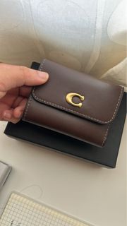 (Category: ) located in . Submitted by thriftwithqsh (Listing ID 1438559949, Image 1). Description: .