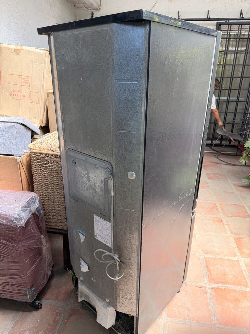 Panasonic Econavi Inverter 2-door Ref (Category: Refrigerators and Freezers) located in Paranaque City. Submitted by jtjal (Listing ID 1438570591, Image 2). Description: FOR SALE: Preloved Panasonic Econavi Inverter Refrigerator – Black Glass Finish ✨ P17,000 only ✔ 10.2 CU FT ✔ Inverter + Econavi technology ✔ Elegant black glass finish ✔ Good condition ✔ Minor scratches (on the side) only RFS: Moving out Pick up from Merville, Parañaque (c/o buy
