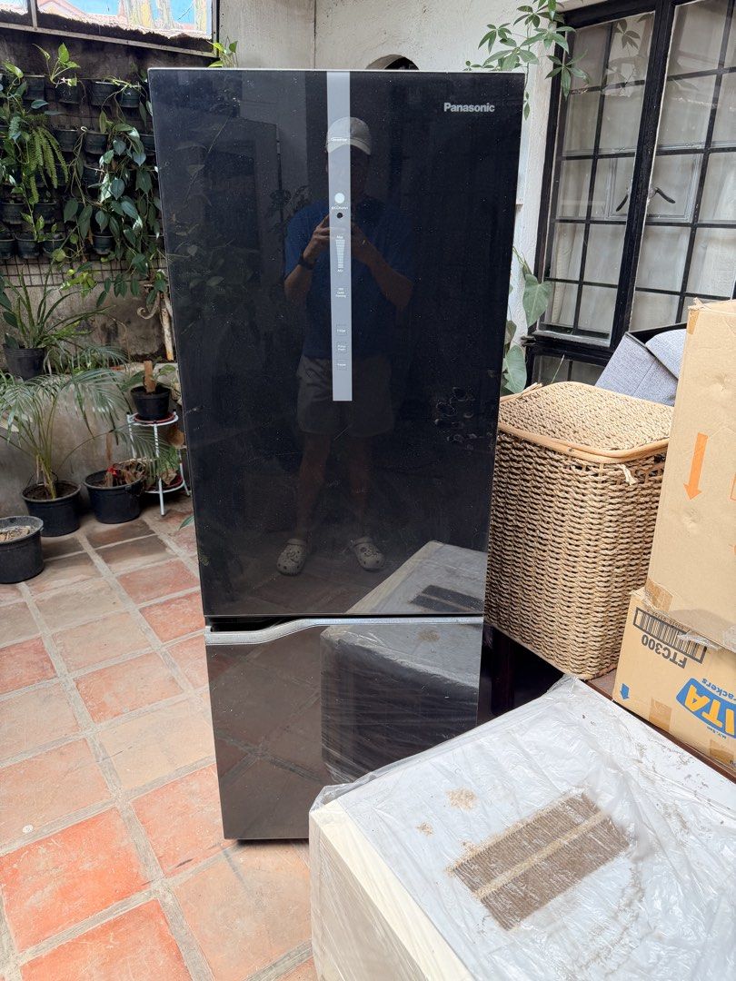 Panasonic Econavi Inverter 2-door Ref (Category: Refrigerators and Freezers) located in Paranaque City. Submitted by jtjal (Listing ID 1438570591, Image 3). Description: FOR SALE: Preloved Panasonic Econavi Inverter Refrigerator – Black Glass Finish ✨ P17,000 only ✔ 10.2 CU FT ✔ Inverter + Econavi technology ✔ Elegant black glass finish ✔ Good condition ✔ Minor scratches (on the side) only RFS: Moving out Pick up from Merville, Parañaque (c/o buy