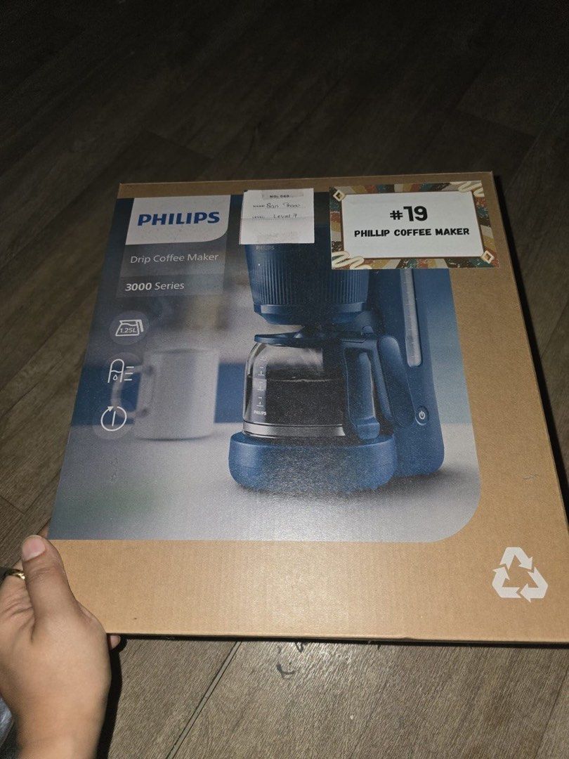Philips Coffee Maker (Category: Coffee Machines & Makers) located in Singapore. Submitted by kdchoudher22995 (Listing ID 1438578564, Image 2). Description: .