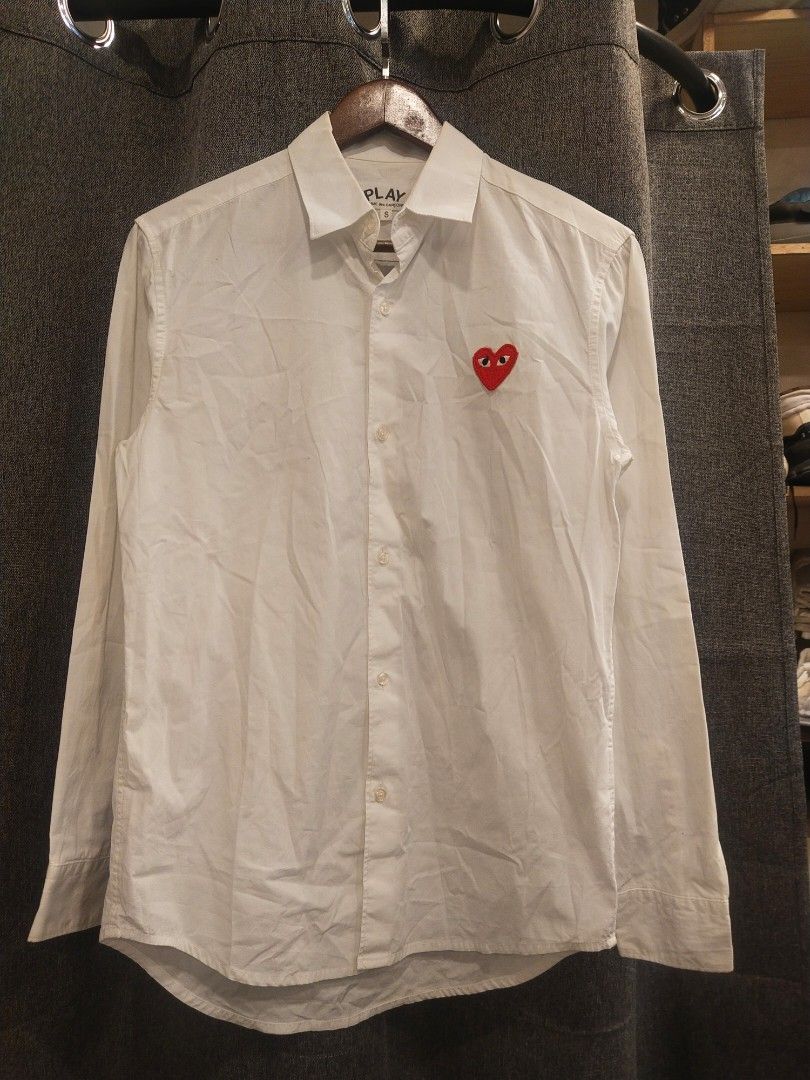 Play (comme des Garcons) (Category: Tshirts & Polo Shirts ) located in Quezon City. Submitted by emerson.lachica (Listing ID 1438585036, Image 1). Description: Play (comme des Garcons) -Size Small Fit to Med -Excellent Condition -red logo Heart in front -White Color of shirt -Made in Japan.