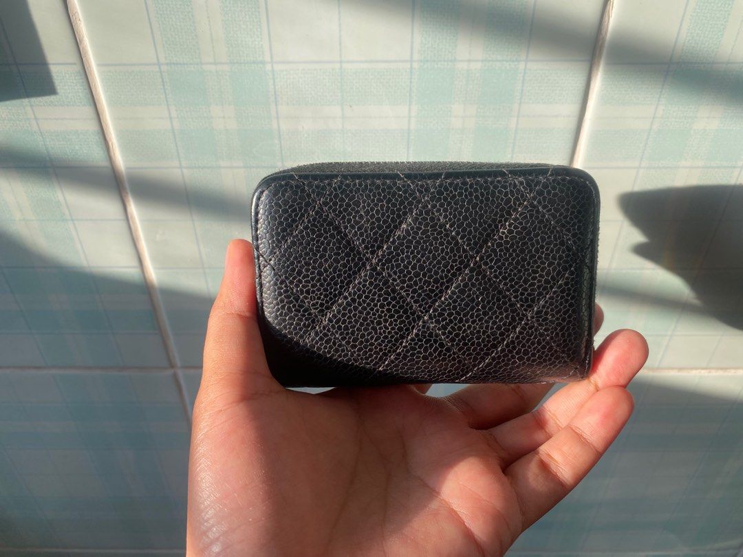 Preloved Chanel Zipper Card Holder (Category: Luxury Bags & Wallets) located in Baguio. Submitted by styled_perfectly (Listing ID 1438690352, Image 2). Description: No dust bag, no paper bag, no care booklet Buy at your own risk. Baguio based. Additional shipping charges outside Baguio. .
