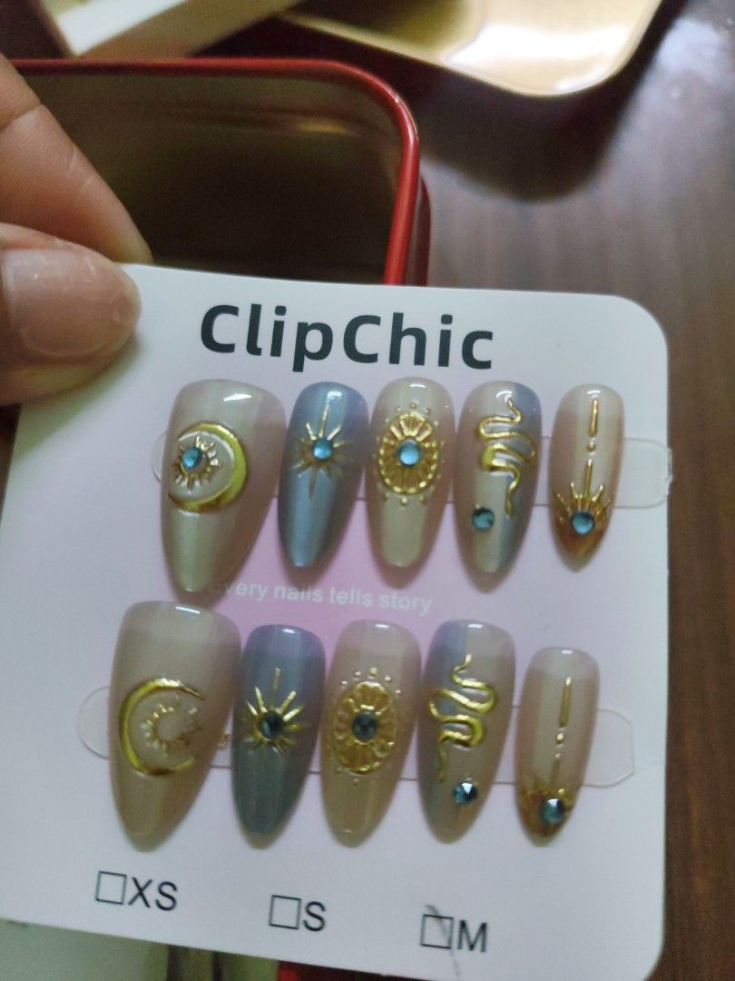 Press on Nails (Category: Hands & Nails) located in Quezon City. Submitted by iamghen21 (Listing ID 1433002831, Image 2). Description: With glue inclusion. Some with case others none. Size medium. Medium Almond. Send q na lang iba design. Just pm na lang po..